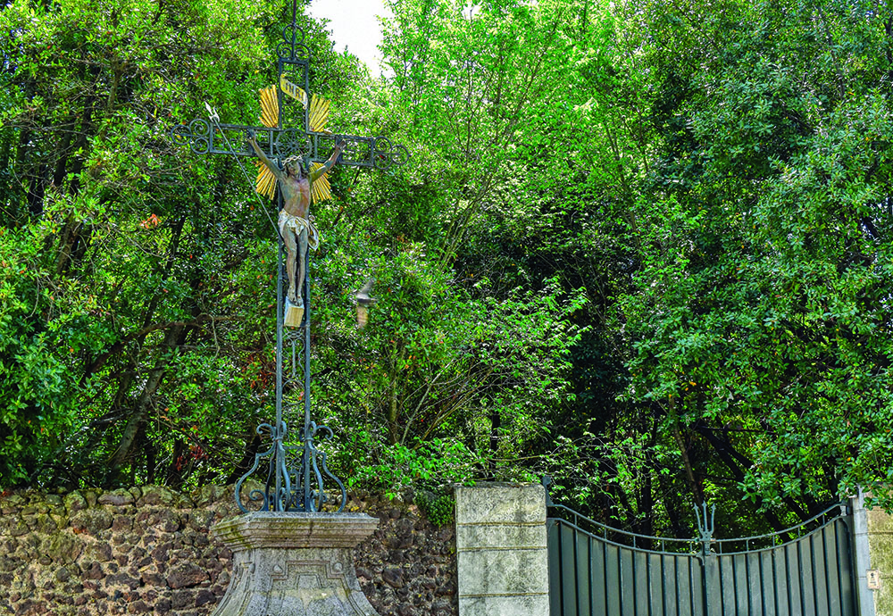 LA CROIX DE LA MISSION ET LE COQ SE REFONT UNE BEAUTÉ