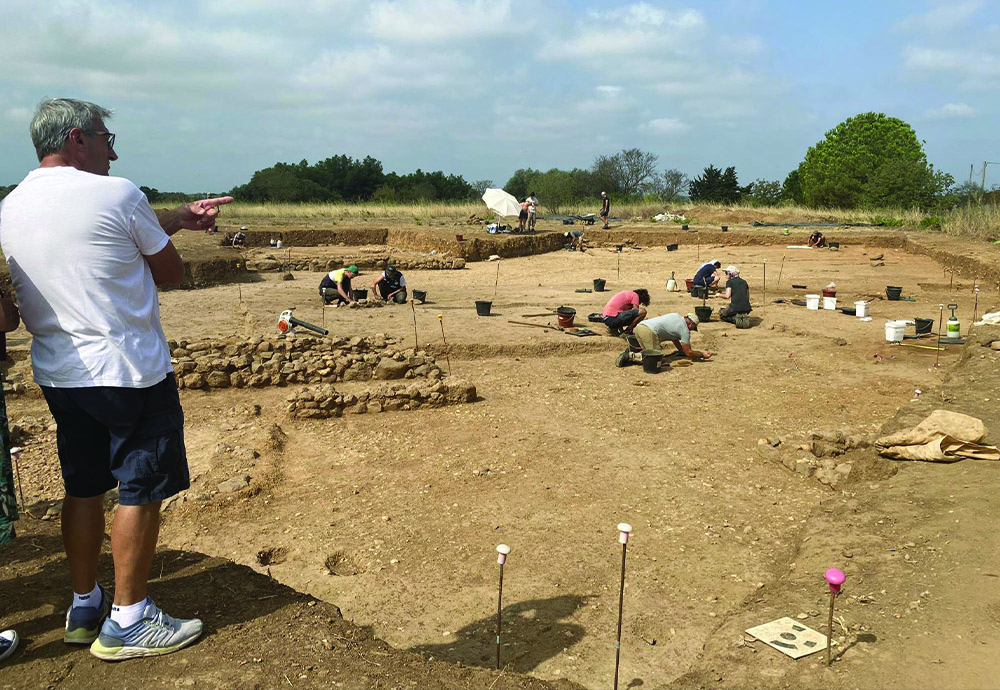 LES FOUILLES ARCHÉOLOGIQUES DE LA MONÉDIÈRE